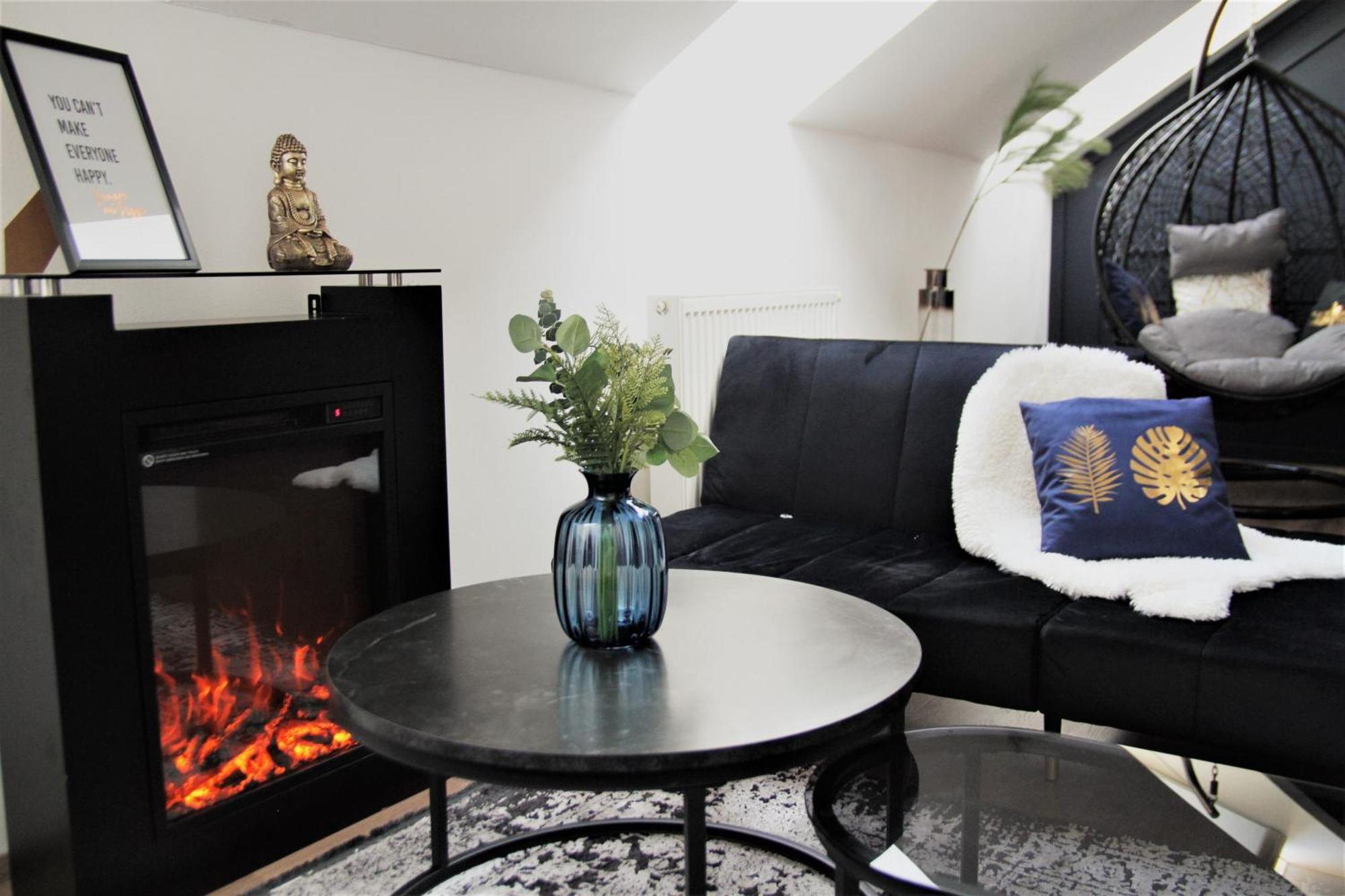 Spacious Flat & Parking Possibility, 3 Stops To Wenceslav Square プラハ エクステリア 写真
