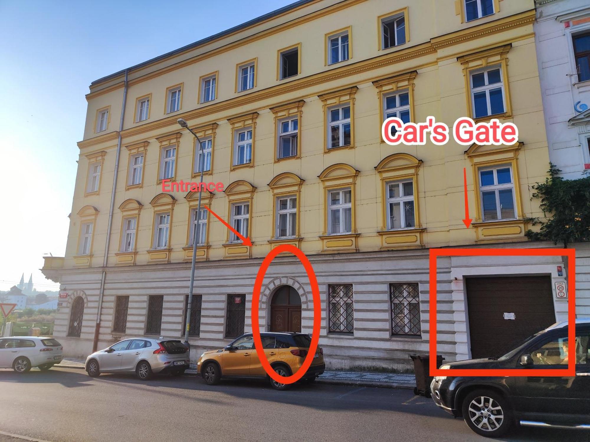 Spacious Flat & Parking Possibility, 3 Stops To Wenceslav Square プラハ エクステリア 写真